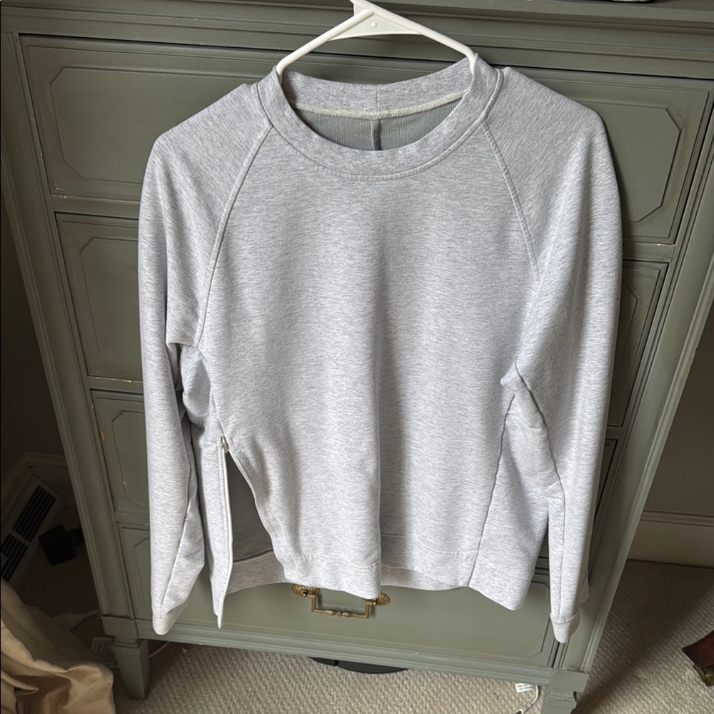 Lululemon Pullover Gray Top